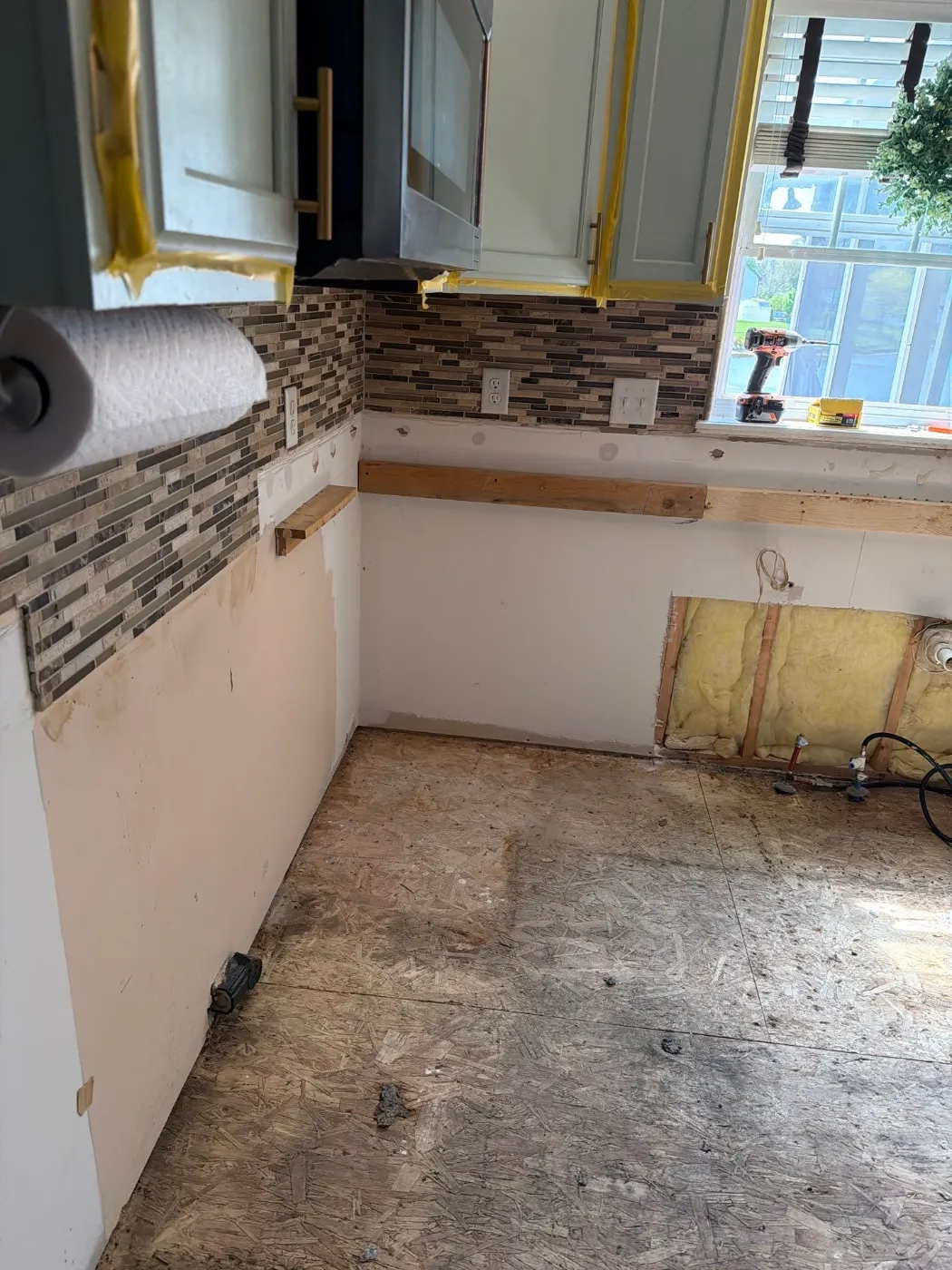 Containment setup for mold remediation in Bargersville home